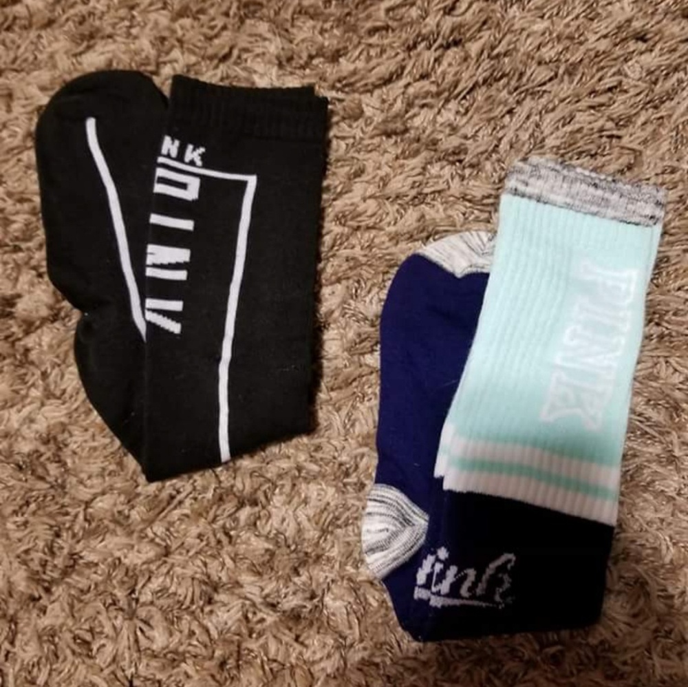 NWOT VS Pink socks